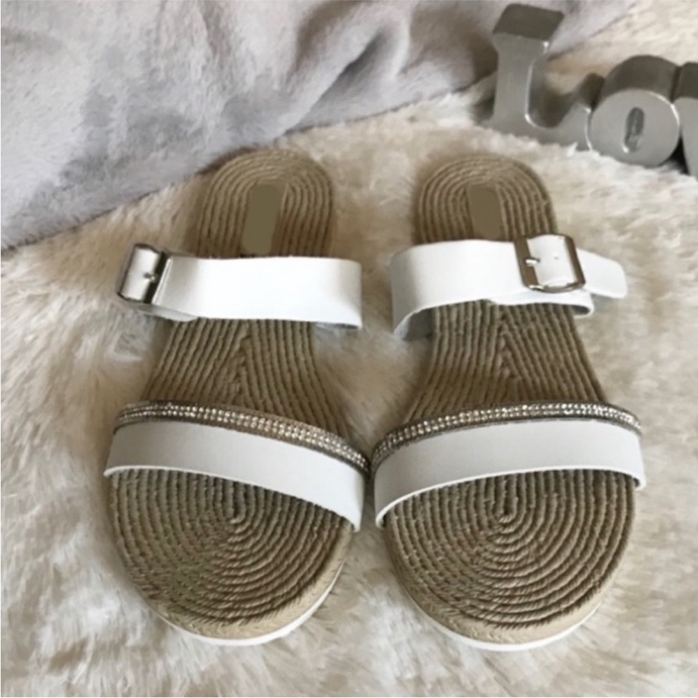 White Metallic Open Toe Woven Women’s Sandals✨